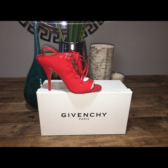 New Givenchy Patent Leather Lace-up Mules - Picture 4 of 8